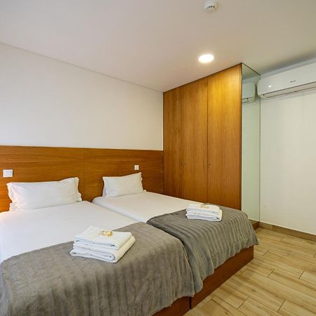 Central Suites Sao Joao da Madeira Bagian luar foto