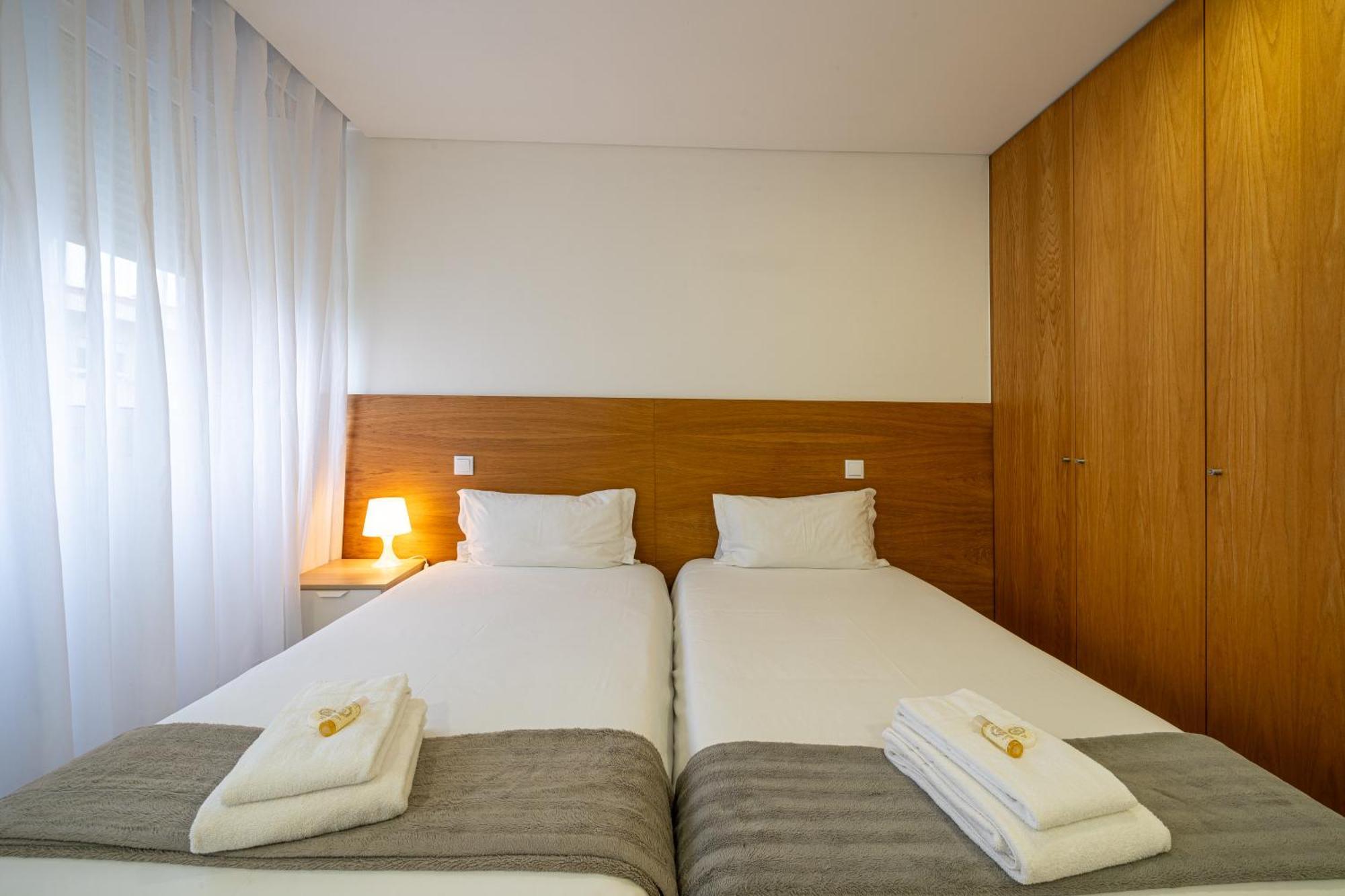Central Suites Sao Joao da Madeira Bagian luar foto