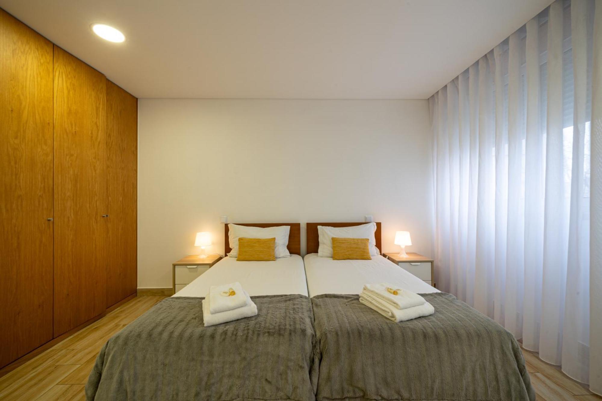 Central Suites Sao Joao da Madeira Bagian luar foto
