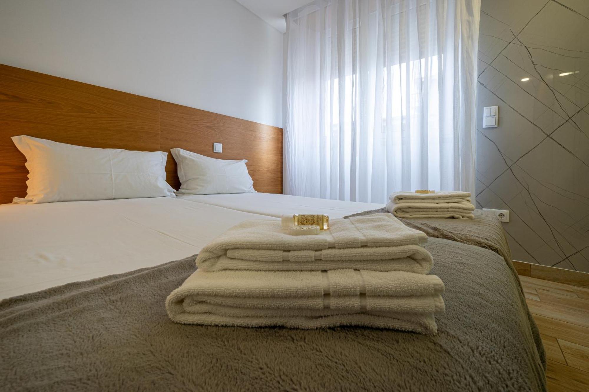 Central Suites Sao Joao da Madeira Bagian luar foto