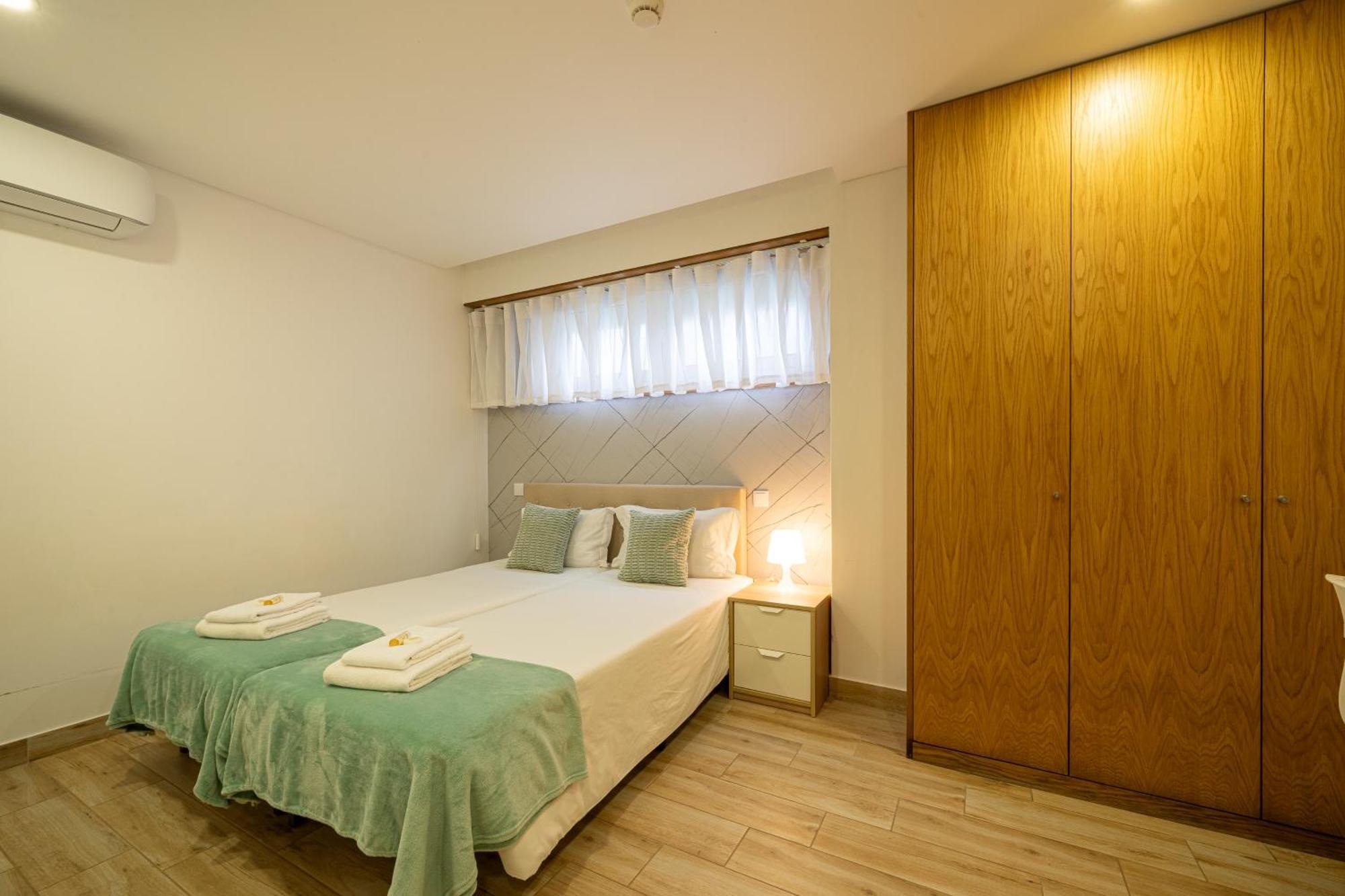 Central Suites Sao Joao da Madeira Bagian luar foto