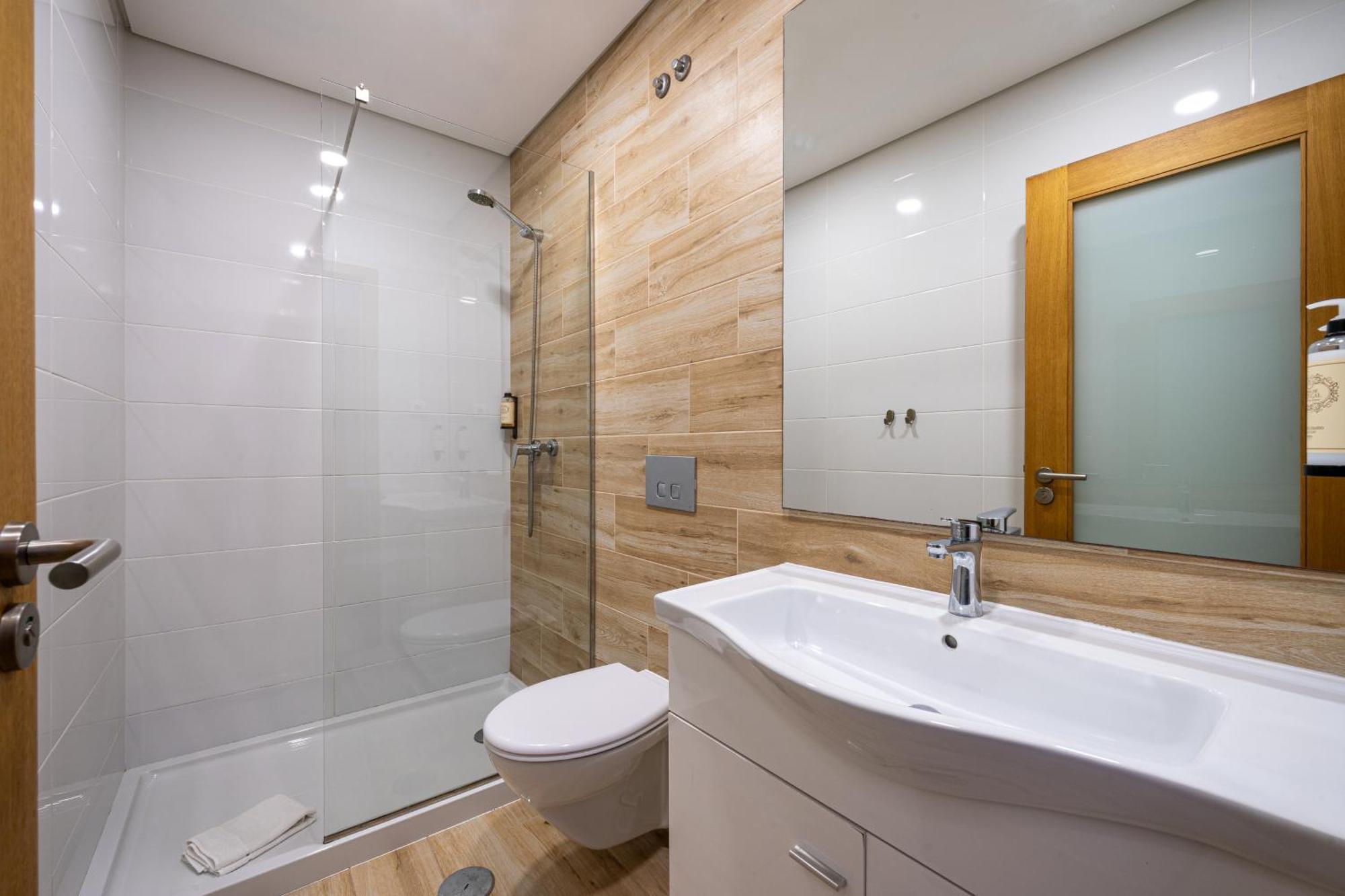 Central Suites Sao Joao da Madeira Bagian luar foto