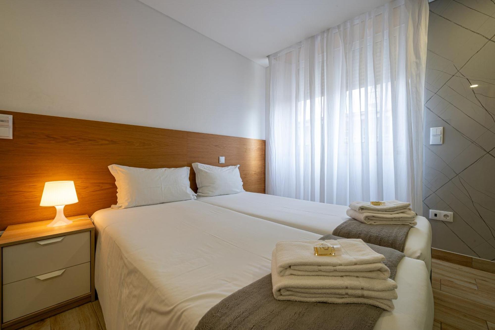 Central Suites Sao Joao da Madeira Bagian luar foto