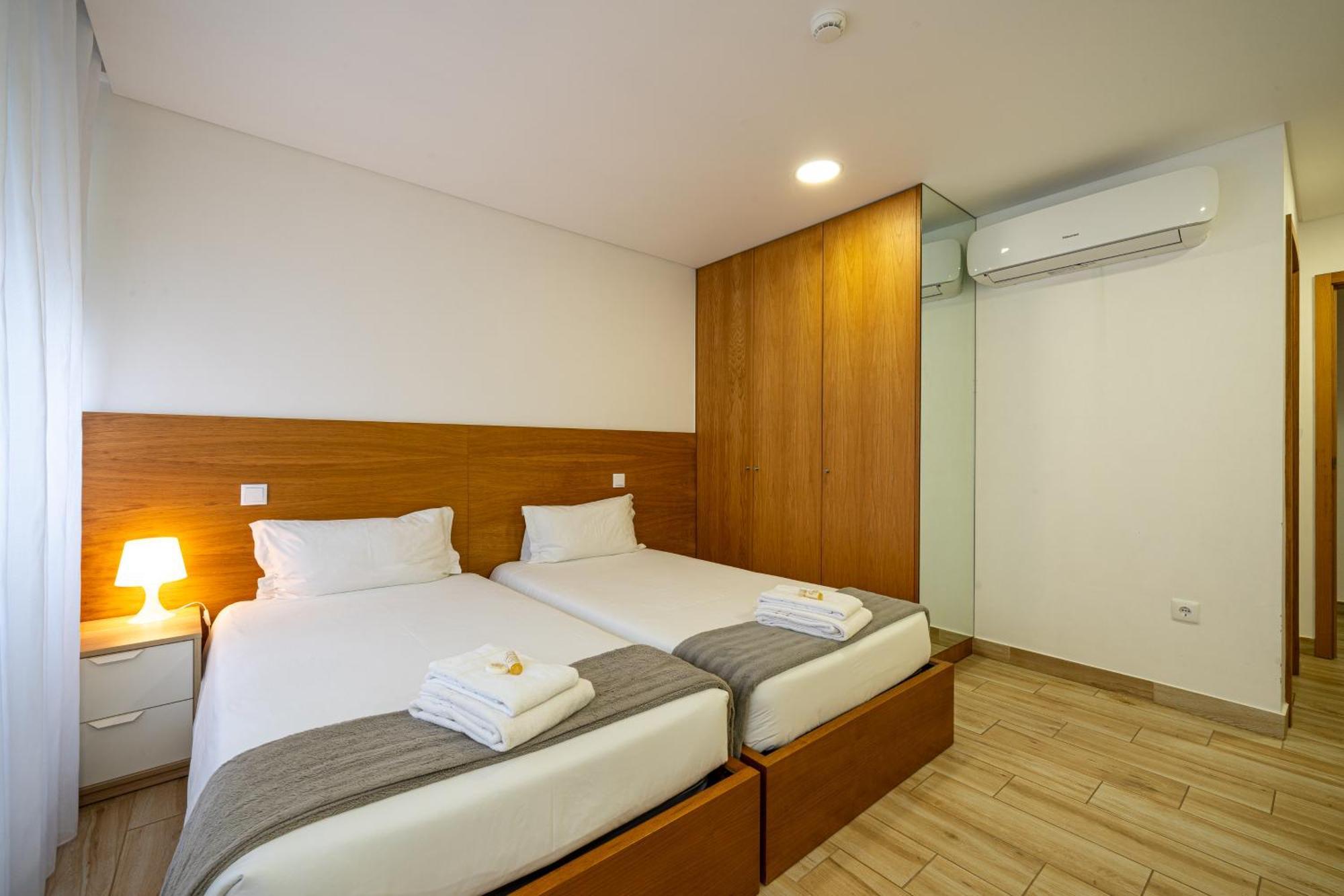 Central Suites Sao Joao da Madeira Bagian luar foto
